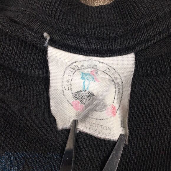 Vintage American Thunder Wolf Only the Strong Survive T Shirt Tee Distressed AOP - Picture 4 of 16